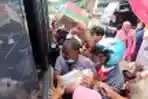 Mobil Yanma Polda Sulbar Keliling Bagi Sembako