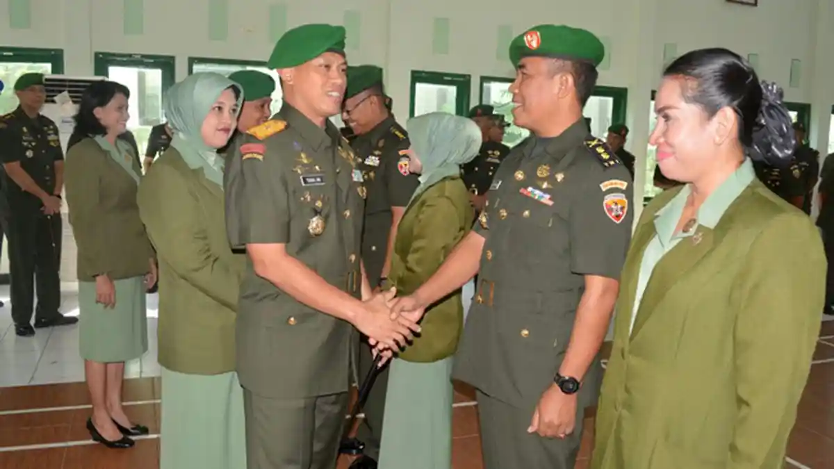 Ini Pesan Danrem Saat Serah Terima Jabatan Dua Pejabat di Korem 161 Wira Sakti Kupang