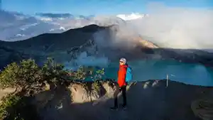 Artis-dan-model-Raline-Shah-berlibur-di-TWA-Kawah-Ijen-Banyuwangi-Jatim.jpg
