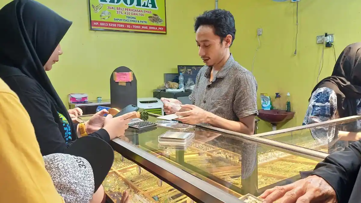 RESMI! Terbaru Harga Emas Hari ini Senin 28 April 2025, cek Pegadaian Ada Antam, UBS dan Galeri24