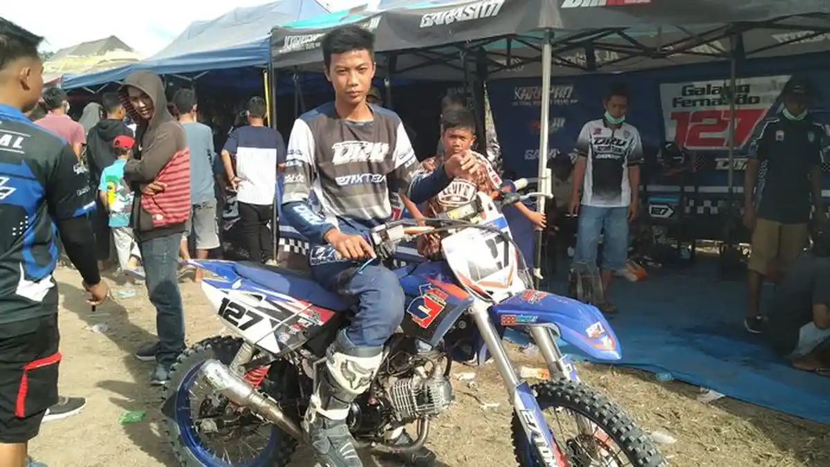 Crosser Satu ini Sempat Dua Kali Patah Tulang hingga Raih Gelar Double Winner