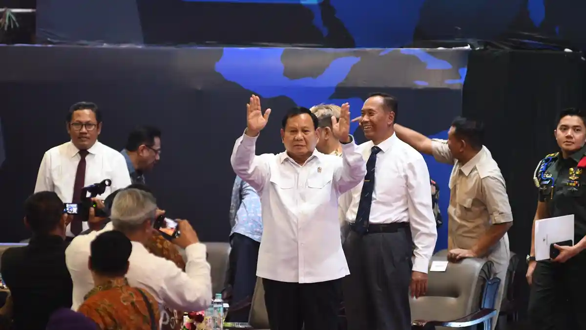 Joget Komando Mahasiswa UMM Sambut Kedatangan Menhan Prabowo Subianto