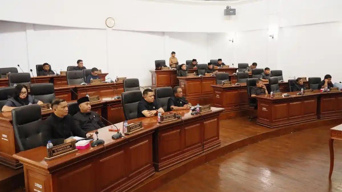 DPRD Tana Toraja Bahas Pemisahan OPD untuk Optimalkan PAD
