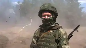 Seorang-tentara-Rusia-di-garis-depan.jpg