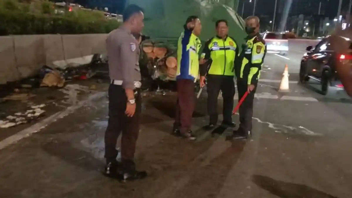 Kecelakaan Minibus Tabrak Truk di Cengkareng Jakarta Barat, Tiga Orang Tewas