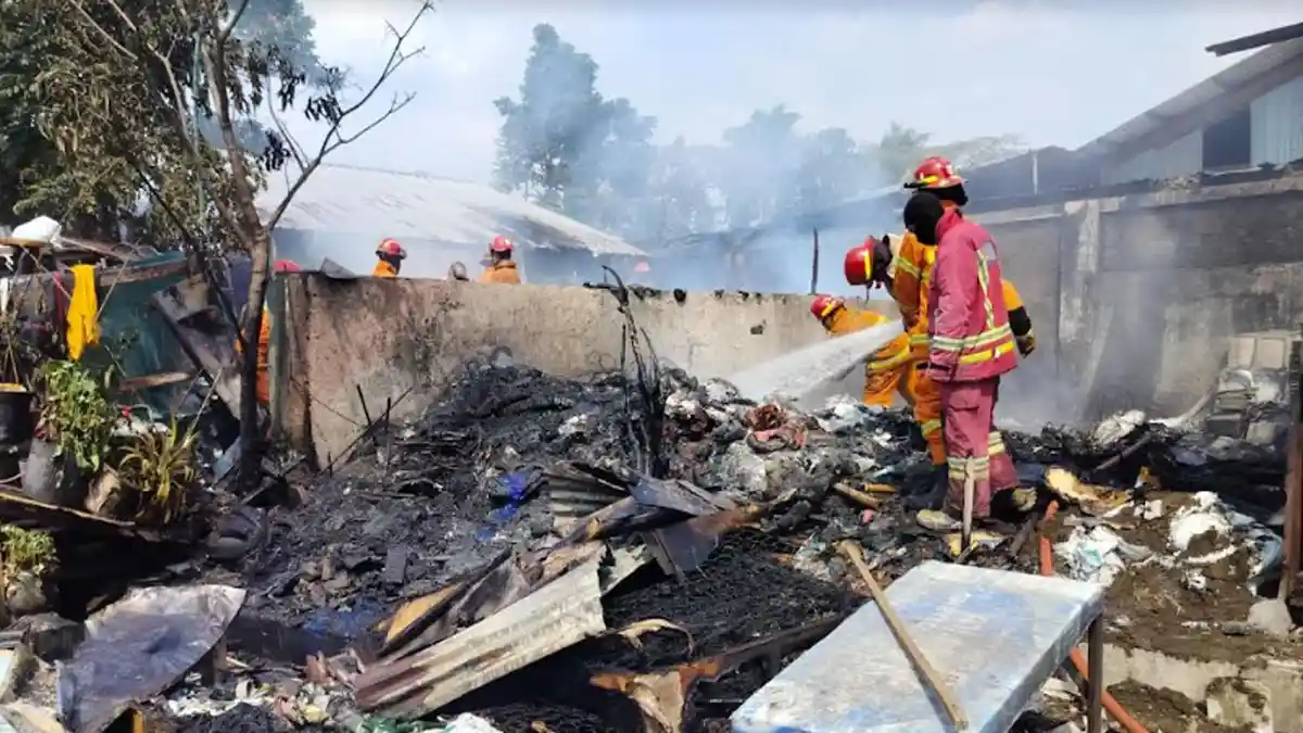 Tempat Rongsokan di Kota Malang Terbakar, Diduga Akibat Pemilik Membakar Sampah
