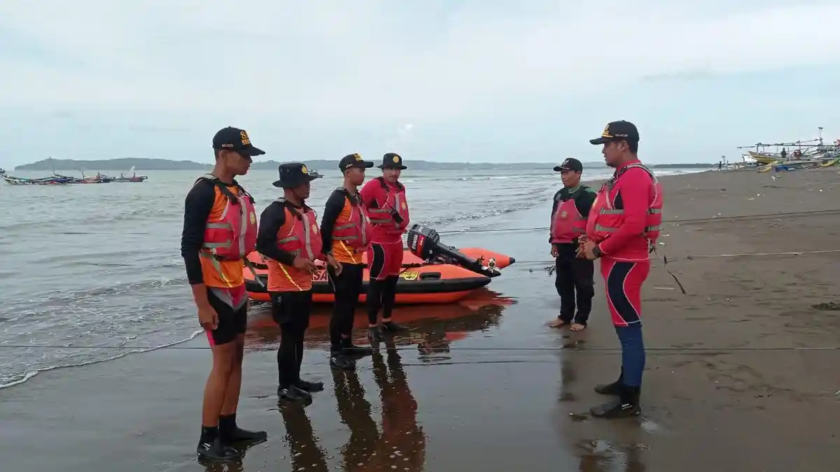 Penambang Pasir yang Terseret Arus di Cilacap Tak Kunjung Ditemukan, Tim SAR Perluas Area Pencarian