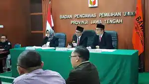 Sedikitnya-502-ribu-DPT-invalid-mulai-disidangkan-Bawaslu-Jateng.jpg