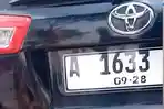 Mobil-kijang-Innova-warna-hitam-menabrak-kerumunan-anak-SD-4320.jpg