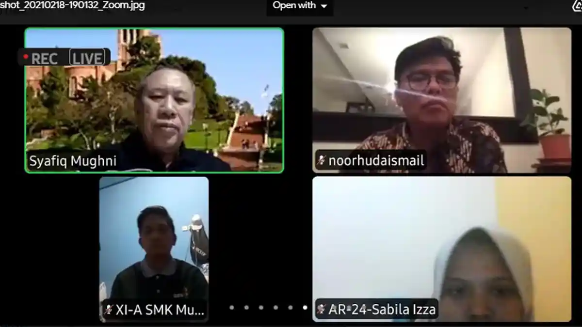 Diskusi Islam Moderat Untuk Indonesia Damai: Kupas Wasathiyah Islam hingga Fenomena Islam Internet