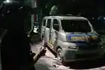 ambulans-nasdem-dibakar-di-lokasi-unjuk-rasa-ricuh-tolak-omnibus-law-depan-unm.jpg