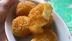 Resep Bola Singkong Lumer, Camilan Sederhana yang Bakal Disukai Anak