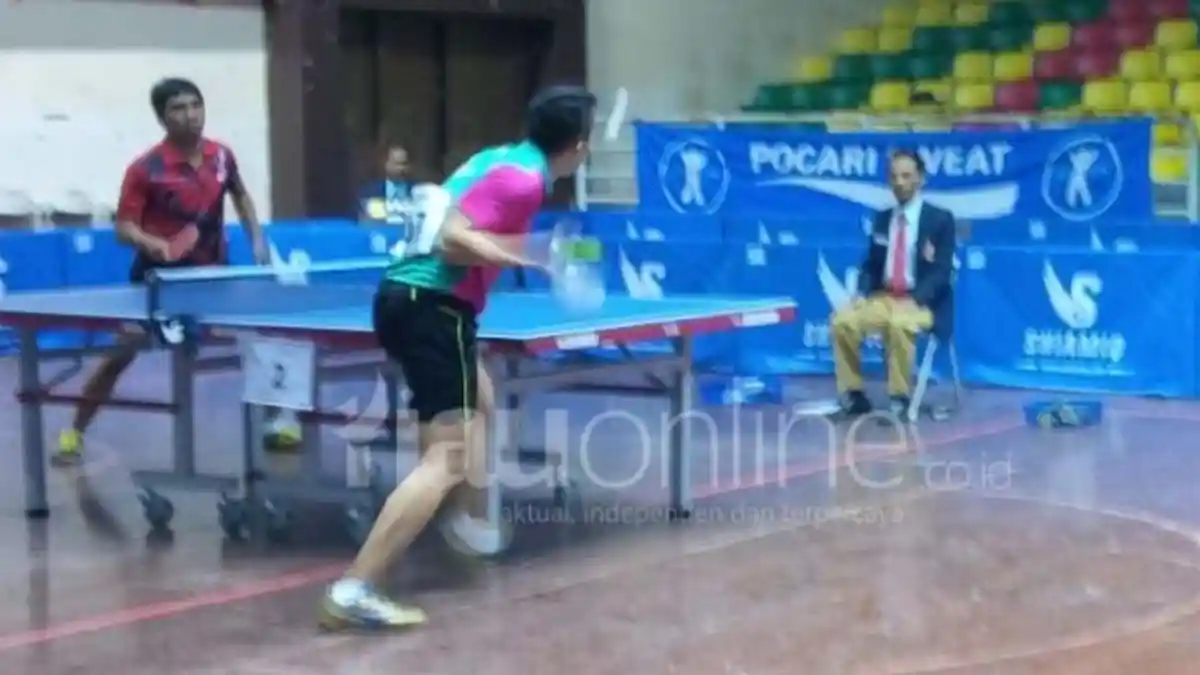 Fajar Dan Alvia Terbaik Kejurnas Tenis Meja 2016