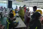 tim-gugus-covid-19-parepare-lakukan-pemeriksaan-kesehatan-terhadap-88-wni.jpg