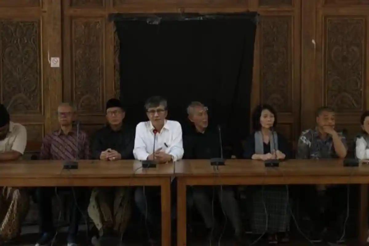 Sejumlah Tokoh Lintas Agama Sowan Gus Mus di Rembang,Samapikan Keprihatinan