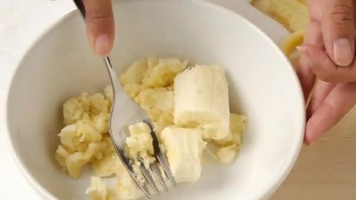 Mau Singkirkan Batuk Membandel? Cukup Haluskan Pisang dan 2 Bahan Berikut