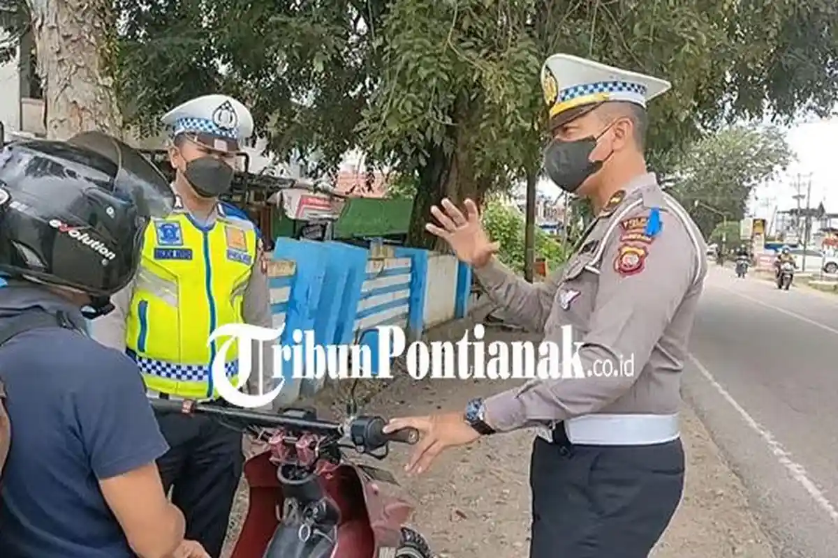 Hari ke 11 Operasi Zebra Kapuas 2022 di Landak, Kesadaran Masyarakat Patuhi Lalu Lintas Meningkat