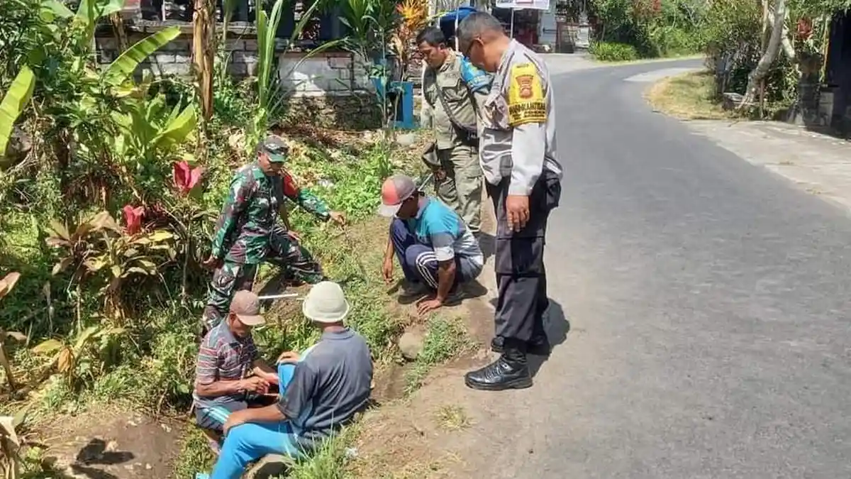Pasang Keran Air Bersih di Setiap 100 Meter, Tim Gabungan Pasangan 11 Titik Keran Air Bersih