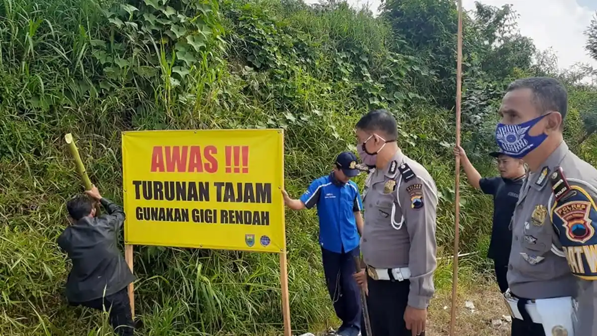 Jangan Gunakan Kendaraan Matik, Jalur Alternatif Batang-Dieng Rawan Kecelakaan
