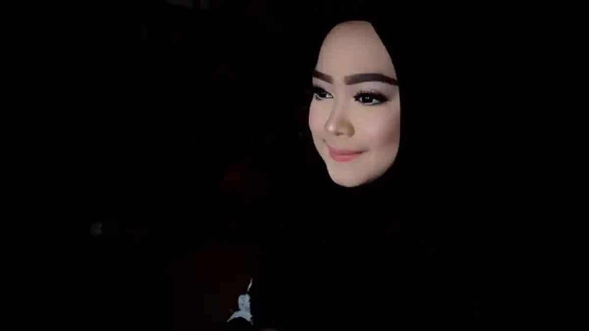 Bikin Haru! Detik-detik Ria Ricis Dapat 4 Juta Subscriber, 'Ricis Langsung Menangis'