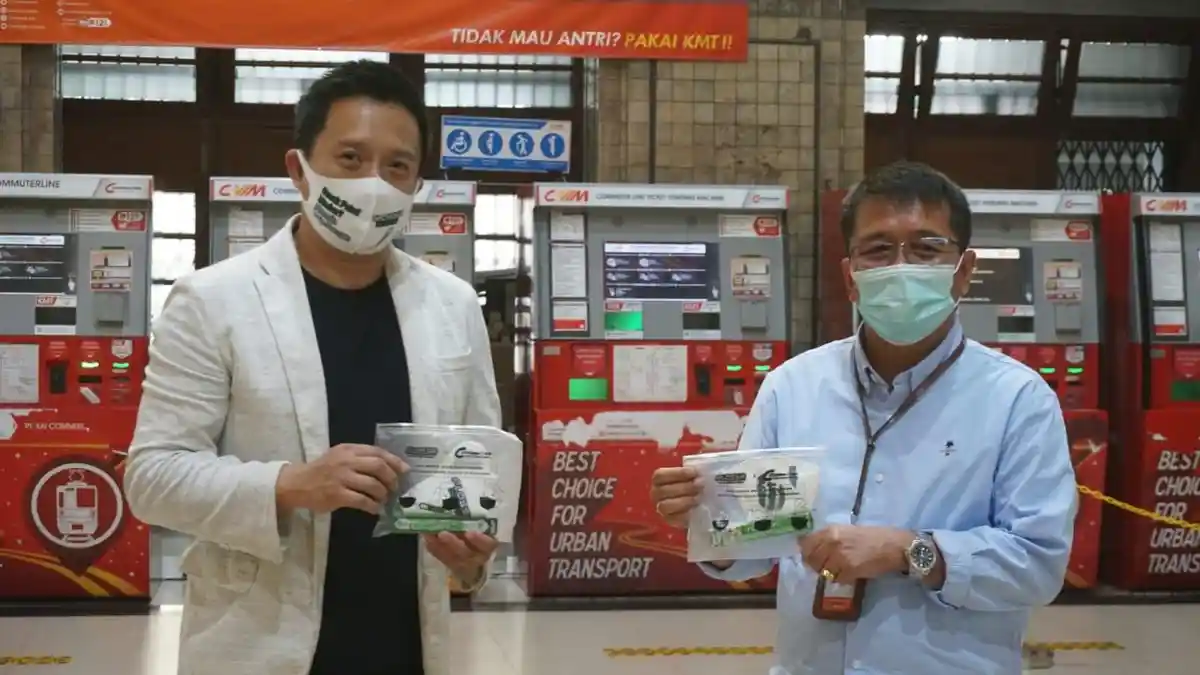 Kolaborasi Plossa dan KCI Tingkatkan Keamanan dan Kesehatan Pengguna KRL