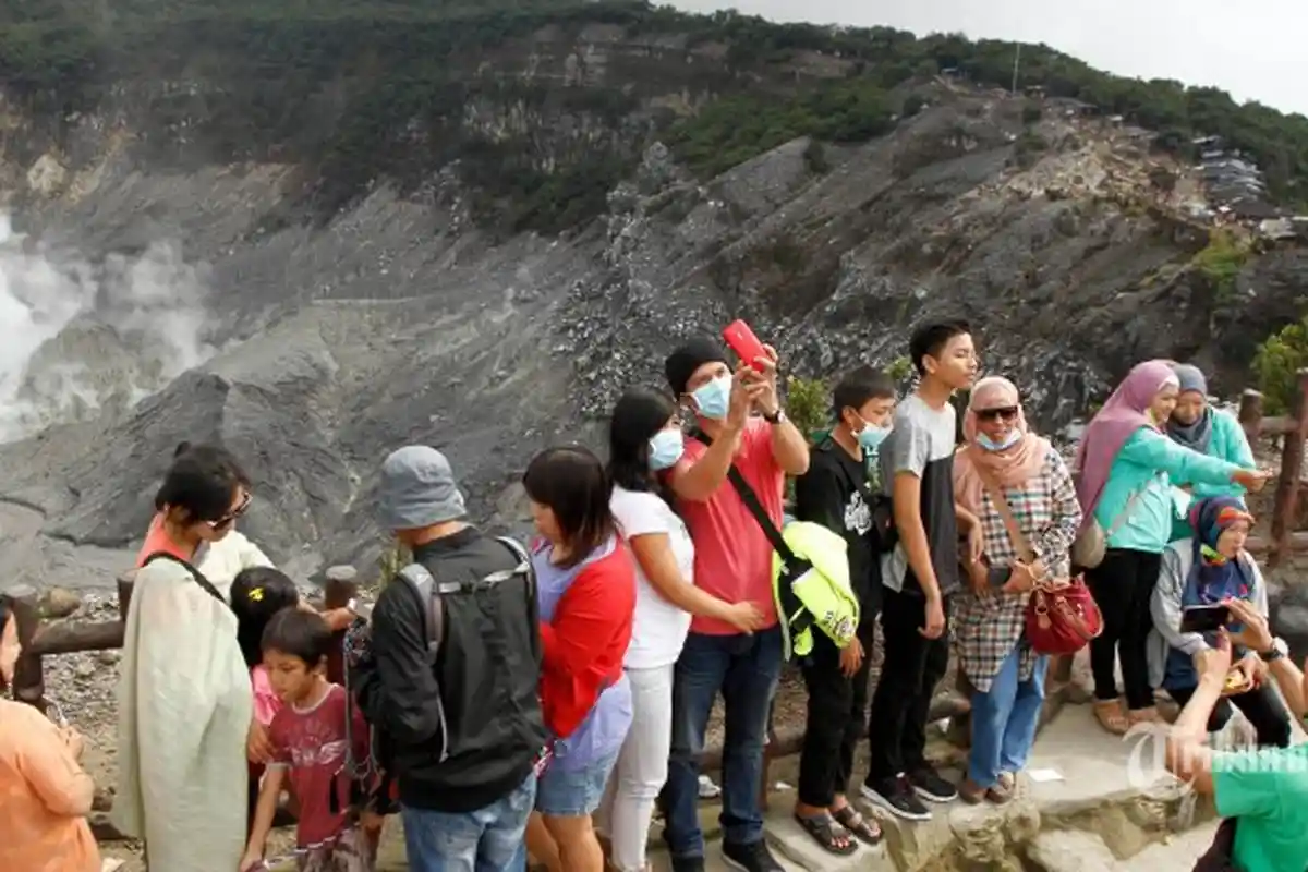 Pengelola TWA Tangkuban Perahu Keukeuh Ingin Buka, PVMBG: Jarak Aman 500 Meter dari Kawah