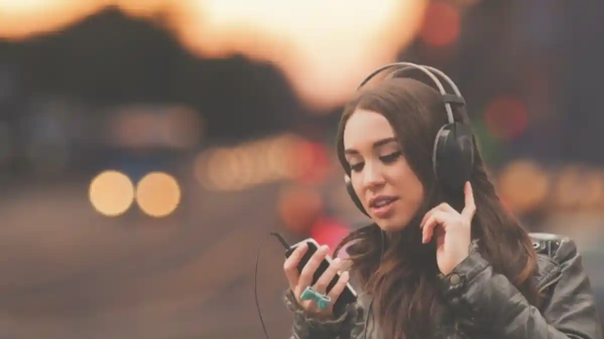 Lirik Lagu Happier Olivia dan Terjemahannya - Olivia Rodrigo