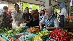 Wabup-Bantul-sidak-harga-komoditas-di-Pasar-Imogiri.jpg