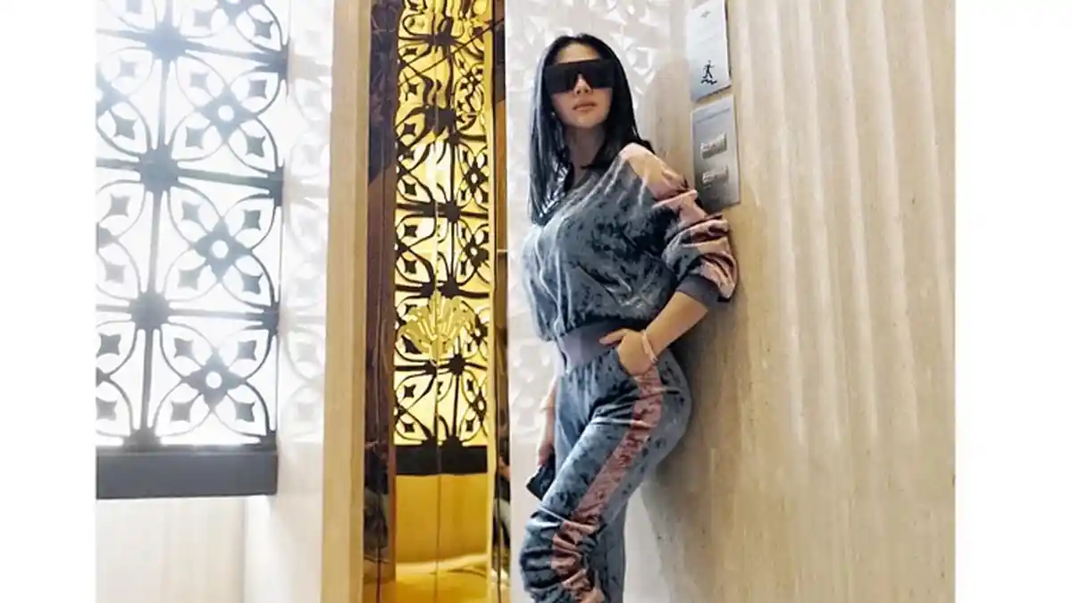 Warganet Dibikin Terkejut dengan Penampilan Syahrini yang Ga Biasa, Ada Apakah Gerangan?