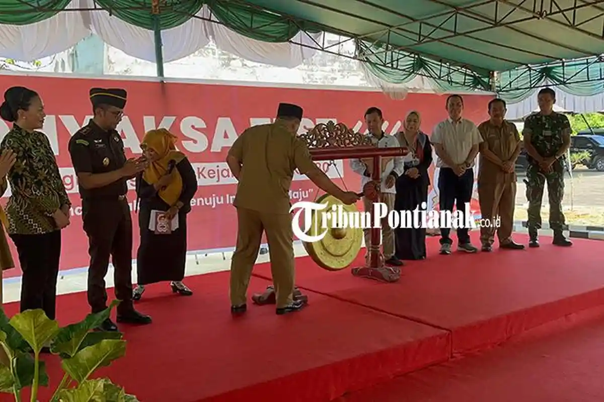 Cerdas Cermat Adhyaksa Fest Perkuat Pengetahuan Hukum Bagi Pelajar Sambas