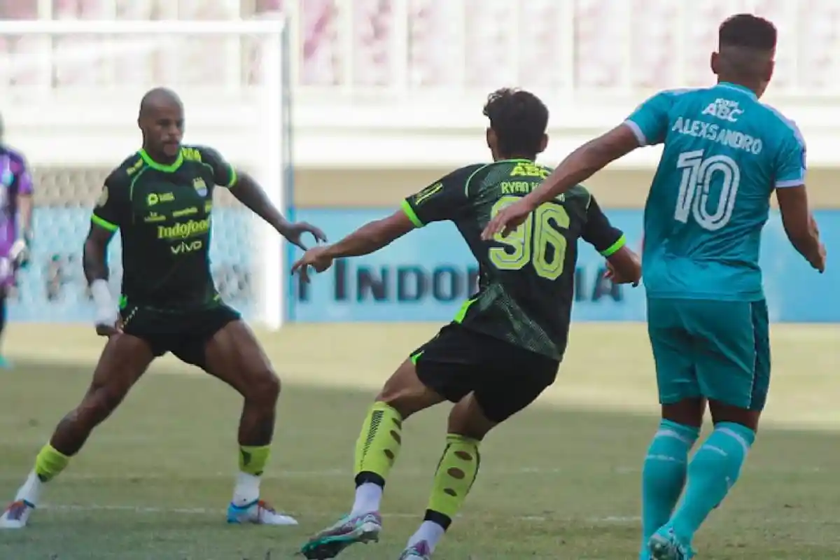 4 Pemain Persib Bandung Absen Lawan Dewa United, Nick Kuipers Akumulasi, 3 Lainnya Alami Cedera