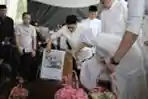 duka-di-pemakaman-adara-taista_20180521_202955.jpg