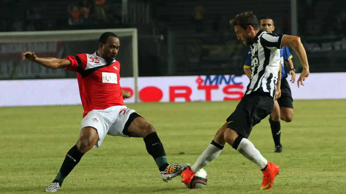 Juventus Main, GBK Jadi Lautan Hitam Putih