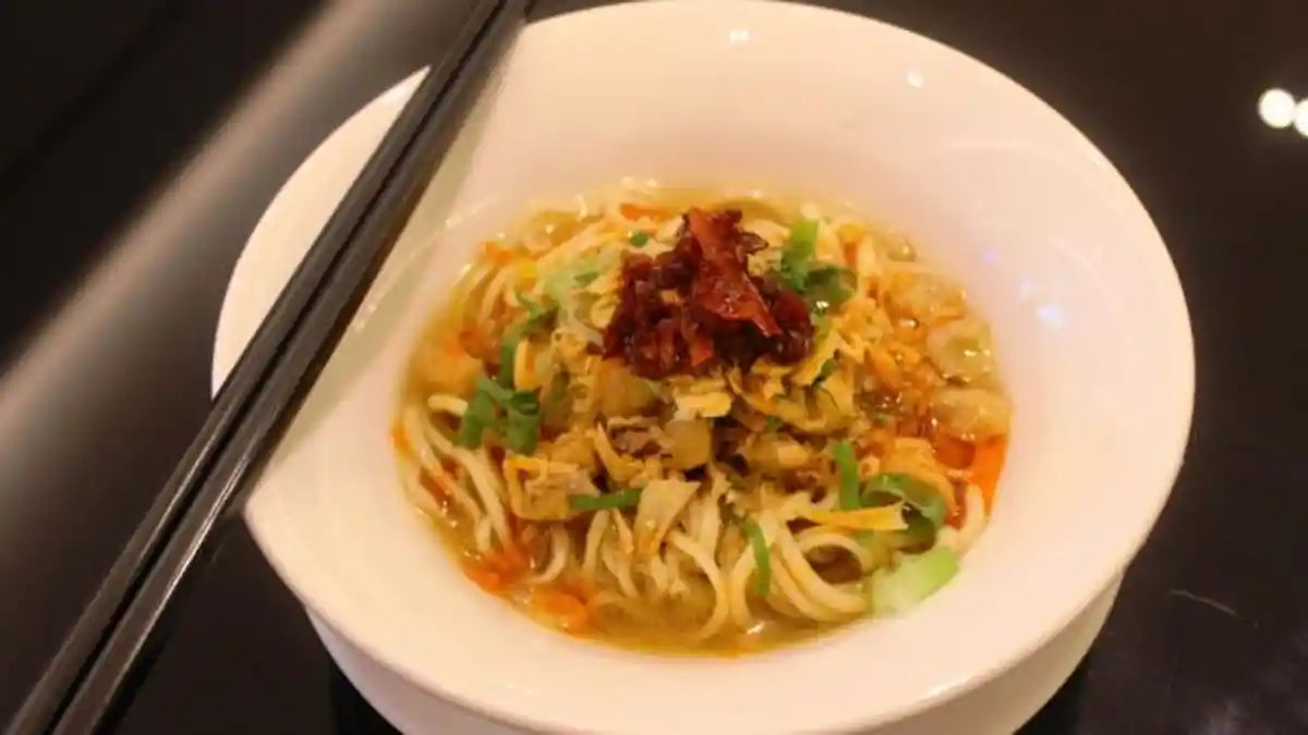 Mie Tarik Tiongkok yang Sudah Dimodifikasi Dengan Rempah Indonesia