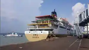 Kapal-Pelni-KM-Awu.jpg