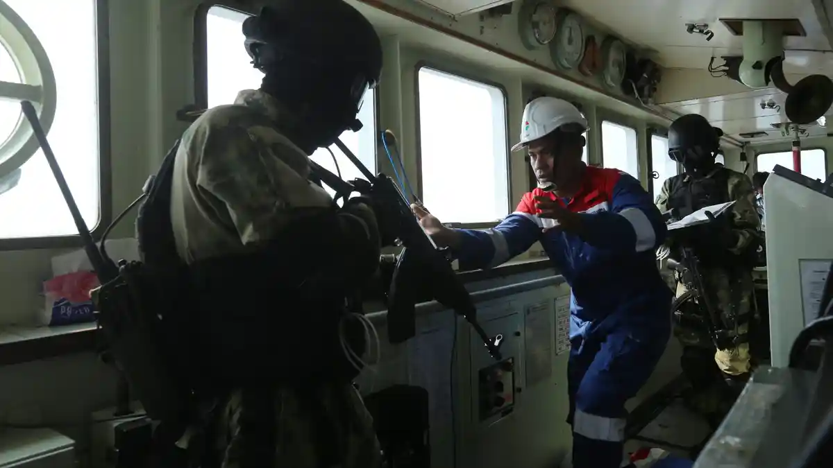 TNI AL Akhirnya Ringkus Gembong Perompak yang Biasa Beraksi di Selat Malaka