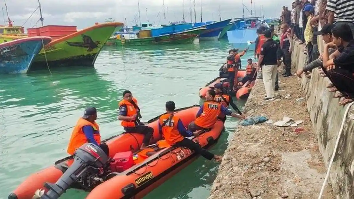 Lepas dari Genggaman Suami, Yulita Hilang Terseret Arus Sungai