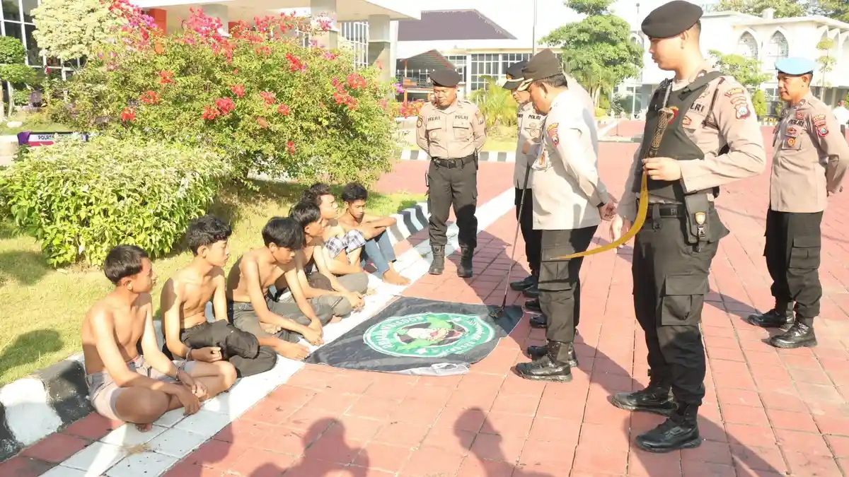 Culik dan Aniaya Pemuda, 6 Anggota Gangster di Gresik Ditangkap