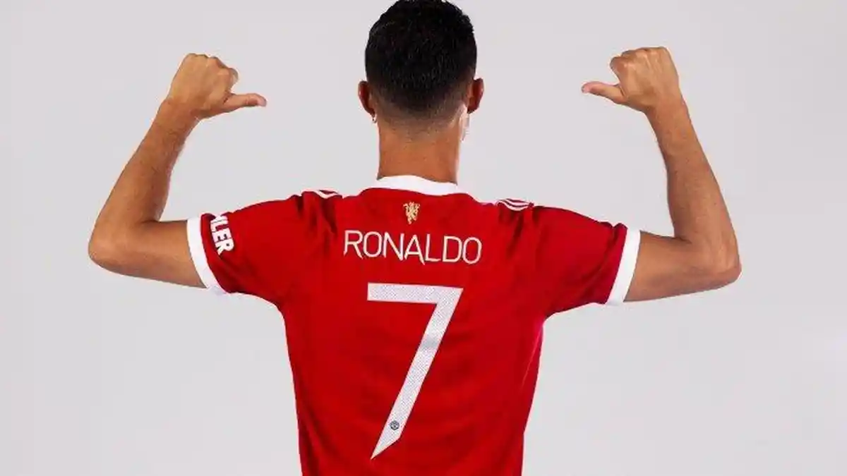 Demi Jersey Cristiano Ronaldo, Pemain Everton Ini sampai Memohon Berkali-kali