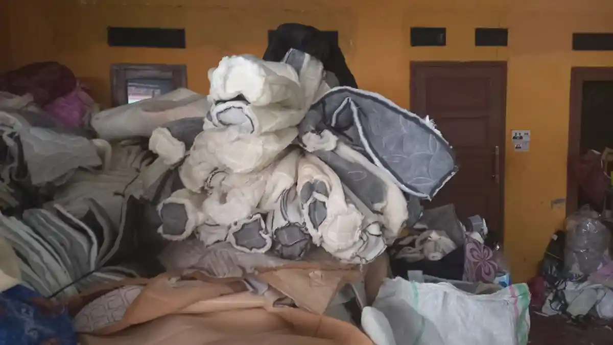 Kampung Palas Cilegon, Sentra Industri Kasur dan Bantal yang Tetap Bertahan di Era Modern