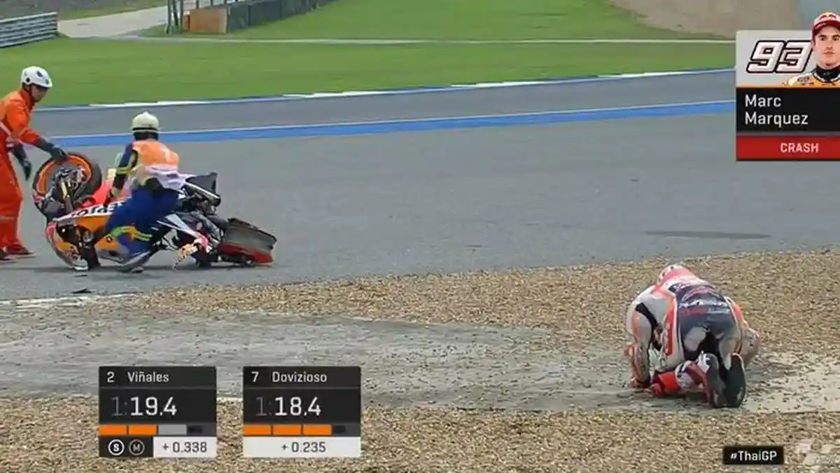 Video Detik-detik Marc Marquez Kecelakaan Tragis di MotoGP Thailand 2019, Motor Hancur