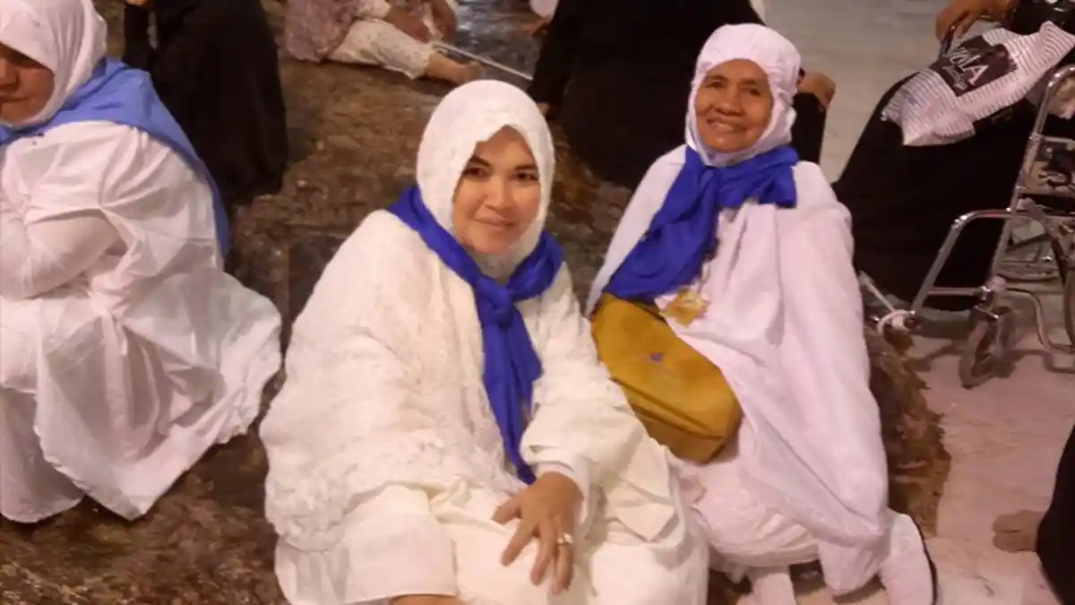 Ucap Syukur Selepas Umrah Hari Pertama, Umi Kalsum Diingatkan Netter Soal Perilaku Ayu Ting Ting