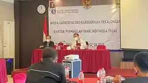 kepala-kantor-perwakilan-bank-indonesia-bi-tegal-m-taufik-amrozy-kanan.jpg