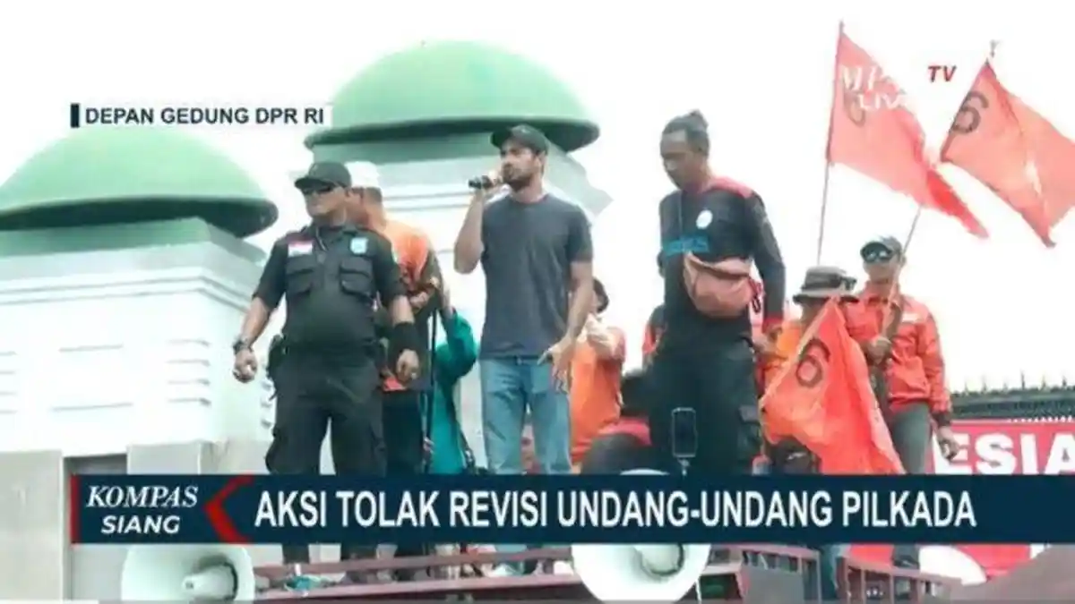 Ikut Demo Kawal Putusan MK di Gedung DPR, Reza Rahardian: Anda-Anda di Dalam Ini Wakil Siapa?
