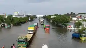 Banjir-di-kaligawe.jpg