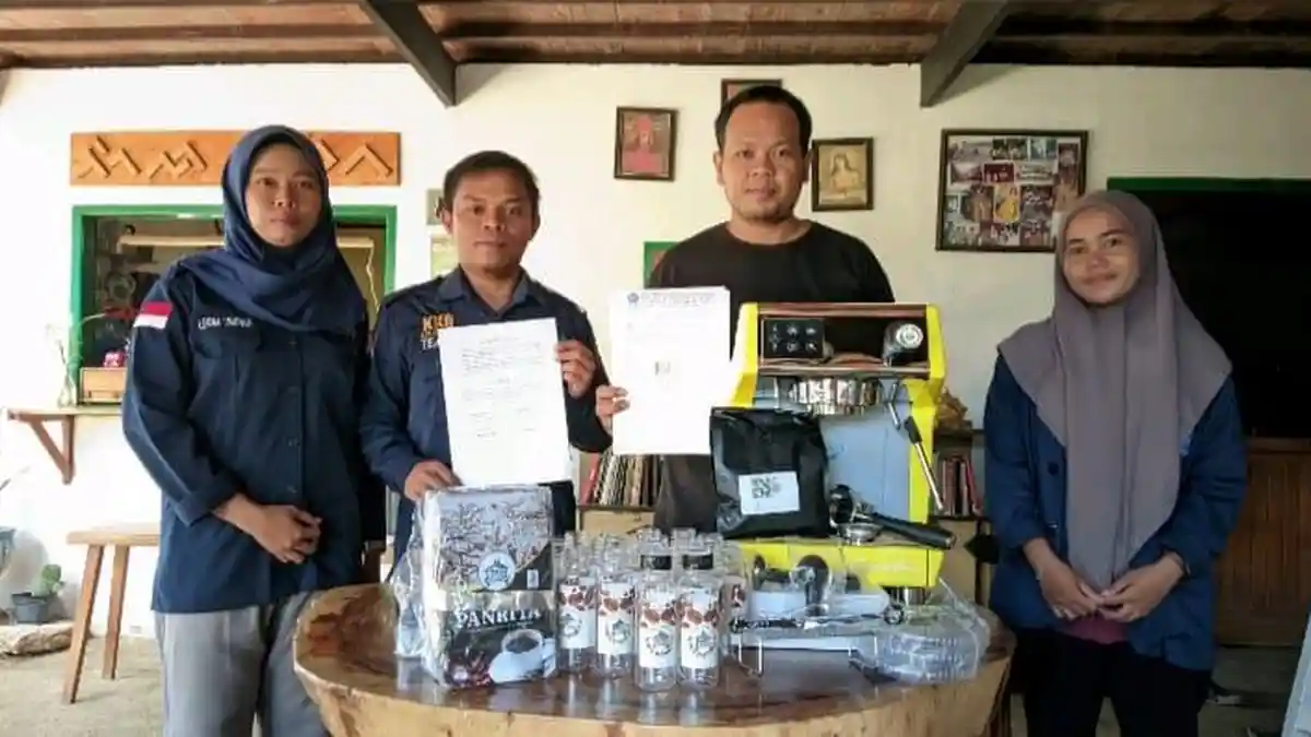 Umpar Dampingi Rumah Panrita Kembangkan Inovasi Kopi dan Pemasaran Digital