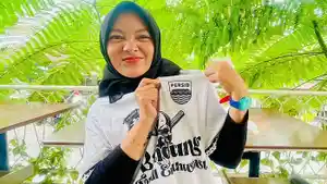 Bobotoh-geulis-asal-Cimahi-Sany-Sintya-Persib-1.jpg