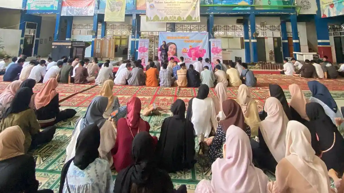 SMPN 6 Makassar Gelar Pesantren Kilat dan Buka Puasa Bersama