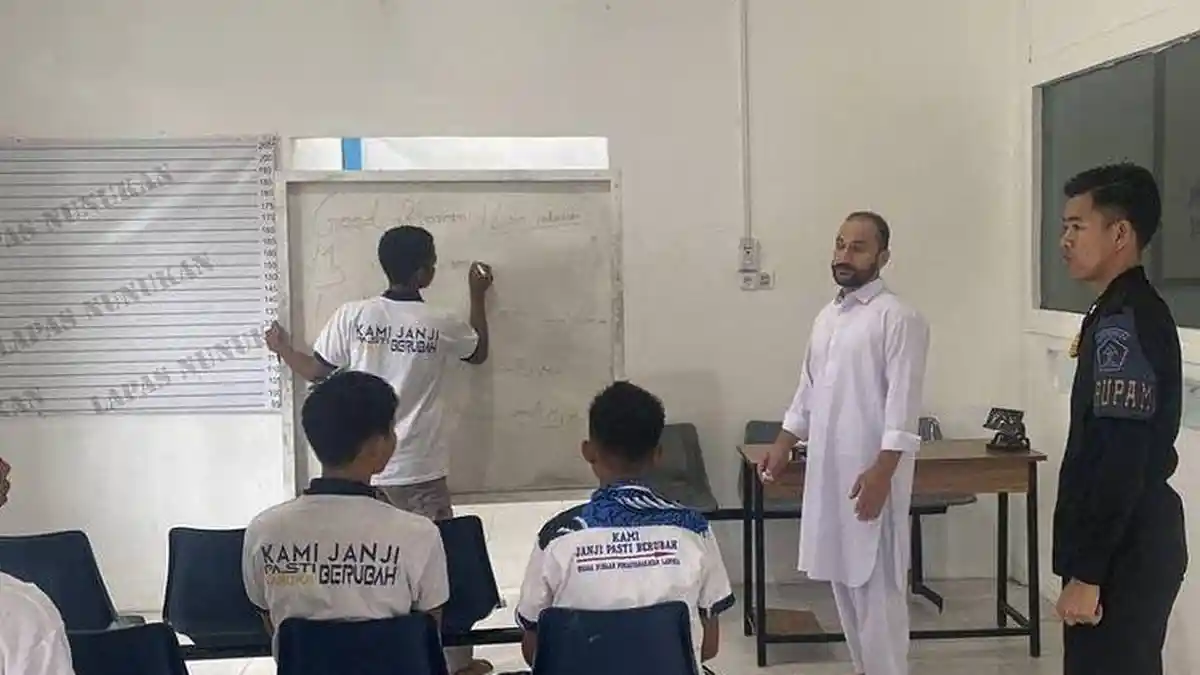 Inilah Sosok Hanif Guru Bahasa Inggris di Penjara, Jadi Napi Gara-gara Selundupkan Gadis Pakistan