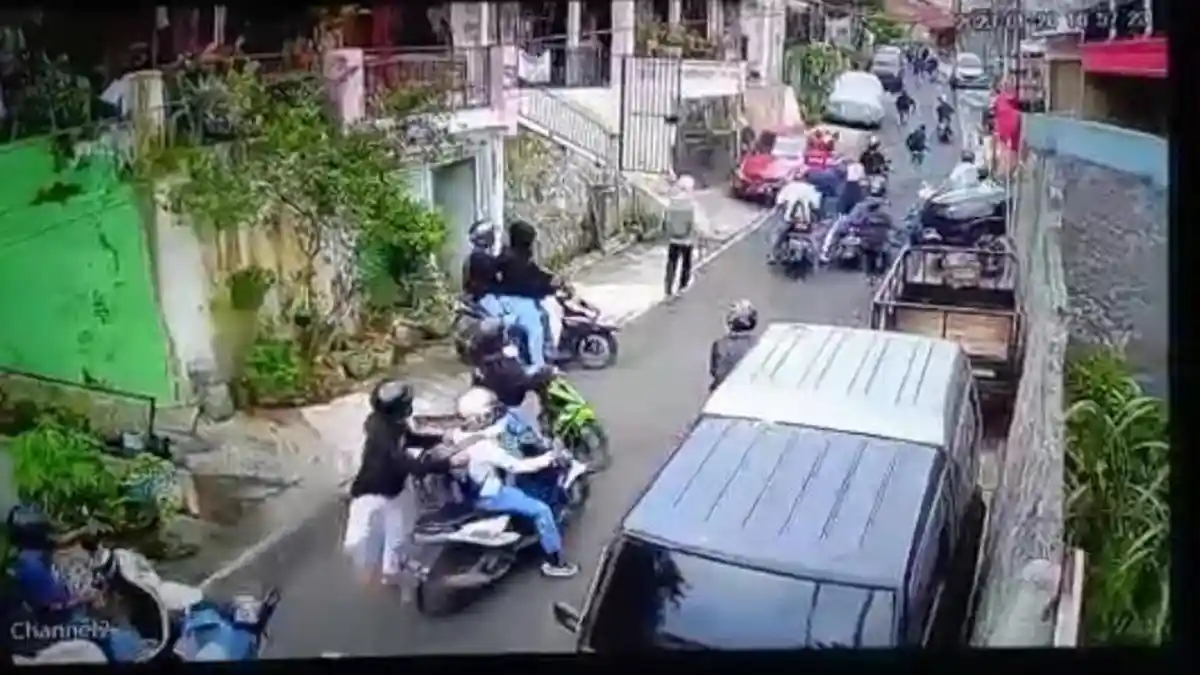 Tawuran Antarsiswa SMKN di Jalan Mugas Dalam Semarang, Warga Lihat Ada Anak Bawa Celurit dan Rantai